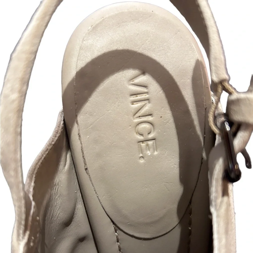 Vince Women’s Heeled Sandal Helena Italian Suede/Wood/Buckle Taupe Size-10 EUC
